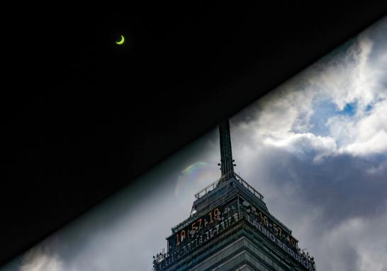 Eclipse solar anular 2023 en la CDMX. Foto EE: Eric Lugo.