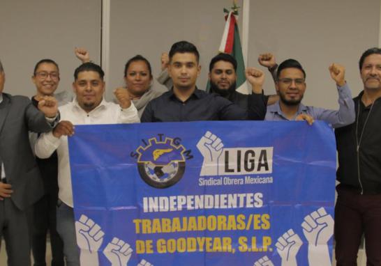 e firmó un Convenio entre la Liga Sindical Obrera Mexicana y la empresa Goodyear en su planta de San Luis Potosí para avanzar en el Plan de Remediación acordado por los gobiernos de México y Estados Unidos en el marco del Mecanismo Laboral de Respuesta Rápida (MLRR) del T-MEC. Foto: Cortesía