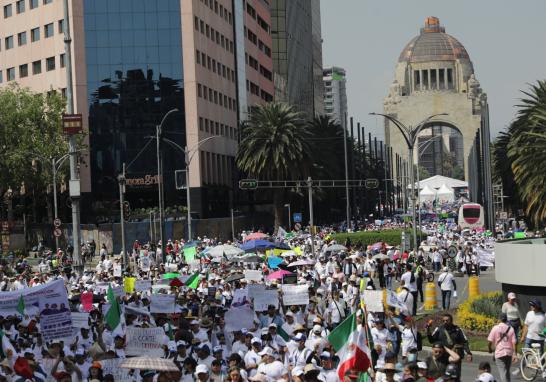 Los trabajadores del Poder Judicial federal buscan frenar la extinción de 13 de 14 fideicomisos judiciales que representan aproximadamente 15,000 millones de pesos, bajo el argumento de que se afectarán sus ingresos y derechos laborales. Foto: Eric Lugo.