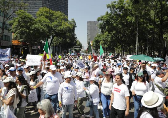 Los trabajadores del Poder Judicial federal buscan frenar la extinción de 13 de 14 fideicomisos judiciales que representan aproximadamente 15,000 millones de pesos, bajo el argumento de que se afectarán sus ingresos y derechos laborales. Foto: Eric Lugo.