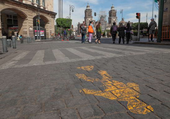 El anuncio del proyecto de peatonalización del Zócalo capitalino es una continuidad lógica, un efecto de este proceso de recuperación del espacio público en la capital del país. Foto EE: Hugo Salzar