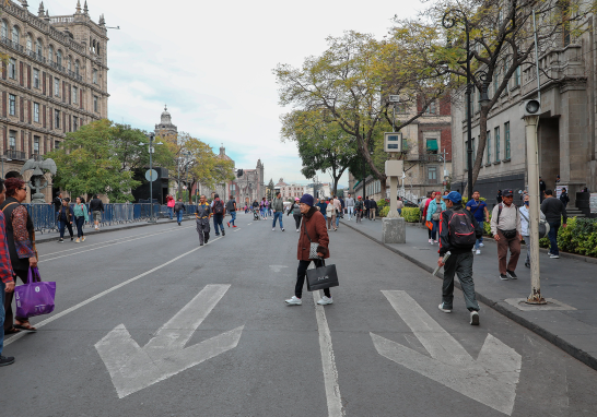 El proceso de peatonalización del Zócalo capitalino contará con la inversión de 50 millones de pesos. Foto EE: Hugo Salzar