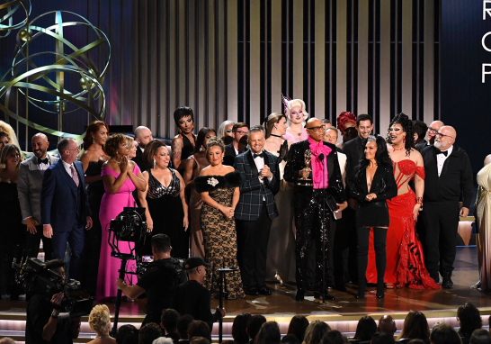 Equipo de Ru Paul Drag's Race, galardonado como mejor reality show. Foto: AFP