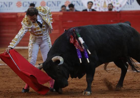 Antonio Ferrera en la Monumental Plaza de Toros México. Foto EE: Eric Lugo