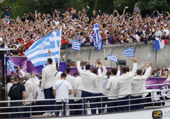 La delegación de Grecia fue la primera en hacer el recorrido de los atletas. Foto: Reuters