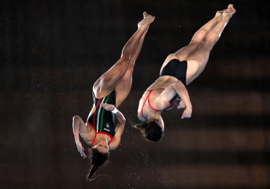 Las clavadistas Alejandra Orozco y Gabriela Agúndez compitieron intensamente por un lugar en el podio contra los equipos de Corea del Norte, Canadá y Reino Unido. Foto: Reuters