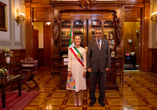 Claudia Sheinbaum compartió fotografías con algunos de los invitados internacionales que acudieron a su toma de posesión como Presidenta de México.