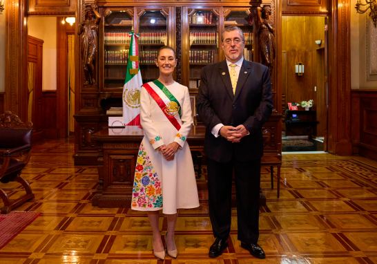 Claudia Sheinbaum compartió fotografías con algunos de los invitados internacionales que acudieron a su toma de posesión como Presidenta de México.