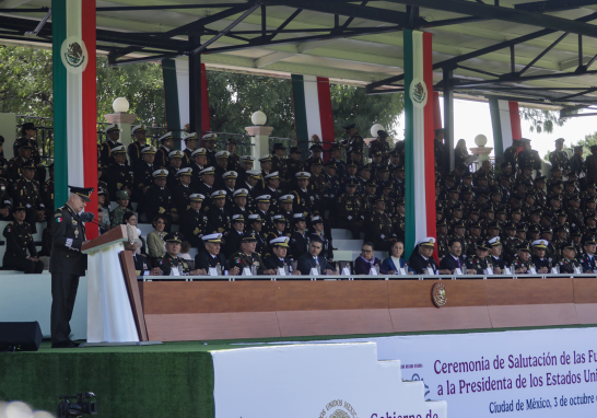 Salutación a Claudia Sheinbaum de parte de las Fuerzas Armadas y de la Guardia Nacional.