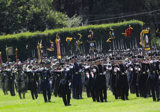 Salutación a Claudia Sheinbaum de parte de las Fuerzas Armadas y de la Guardia Nacional.