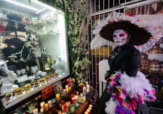 Altar a la Santa Muerte en el Barrio de Tepito.