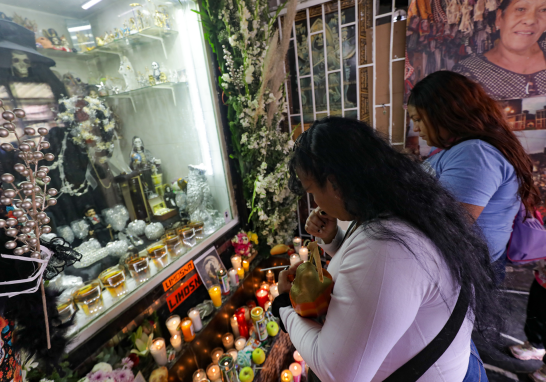 Altar a la Santa Muerte en el Barrio de Tepito.