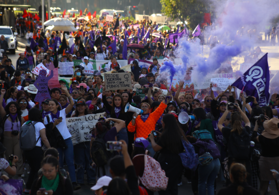 Contingentes, activistas y ciudadanas salen a las calles este 25 de noviembre con motivo del Día Internacional de la Eliminación de la Violencia en Contra de la Mujer.