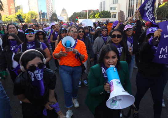 Contingentes, activistas y ciudadanas salen a las calles este 25 de noviembre con motivo del Día Internacional de la Eliminación de la Violencia en Contra de la Mujer.