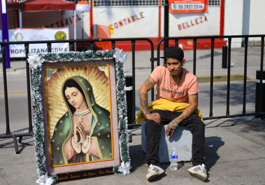 Millones de fieles visitaron la Basílica de Guadalupe, para cantar las mañanitas a la virgen.