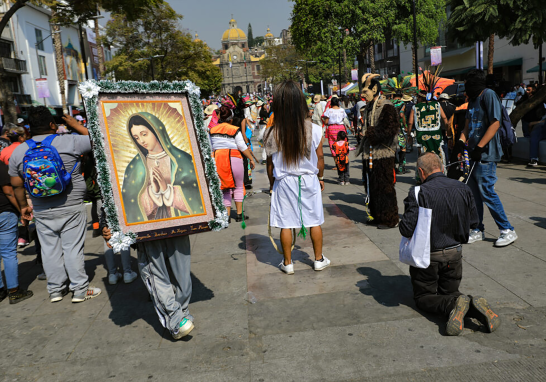 Millones de fieles visitaron la Basílica de Guadalupe, para cantar las mañanitas a la virgen.
