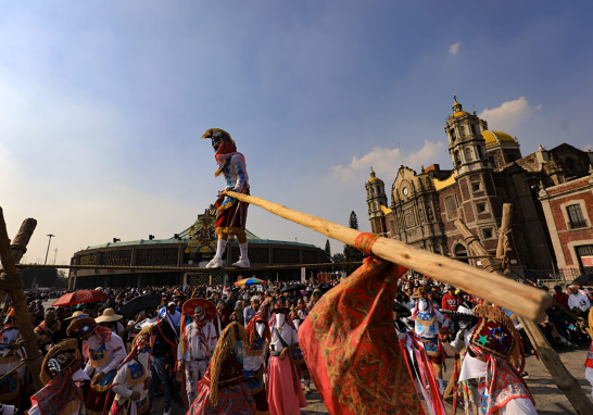 Millones de fieles visitaron la Basílica de Guadalupe, para cantar las mañanitas a la virgen.