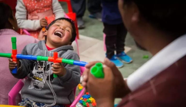 El derecho al juego es comprometerse con el desarrollo, bienestar y futuro de niñas y niños.