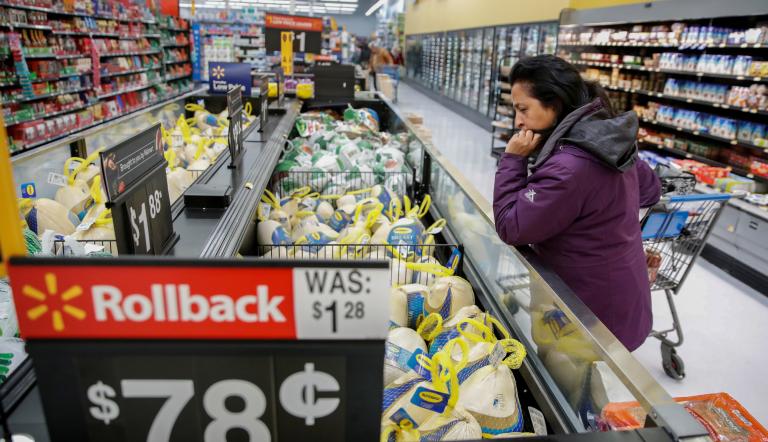Economistas encuestados por Reuters esperaban un avance de 0.3% en las ventas a minoristas en septiembre. Foto: Reuters.