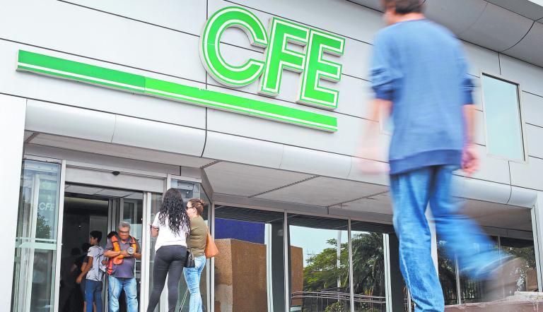 En el cambio al 25 constitucional se establece que las empresas estatales en los sectores estratégicos no se denominarán más como “empresas productivas del Estado