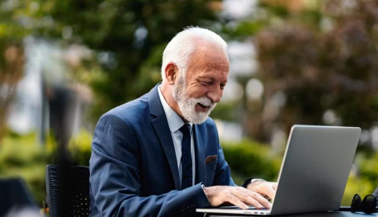 Es importante reconocer las posibles contribuciones del talento sénior. Foto: Shutterstock.