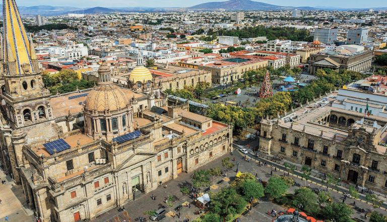 En los últimos 15 años Jalisco recibió, en promedio, un presupuesto federal anual de 2,471 millones de pesos para carreteras. Foto: Shutterstock
