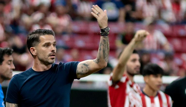 El entrenador argentino del Guadalajara, Fernando Gago.