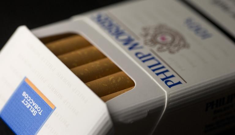 Caja de cigarros de la tabaquera estadounidense Philip Morris International (PMI)