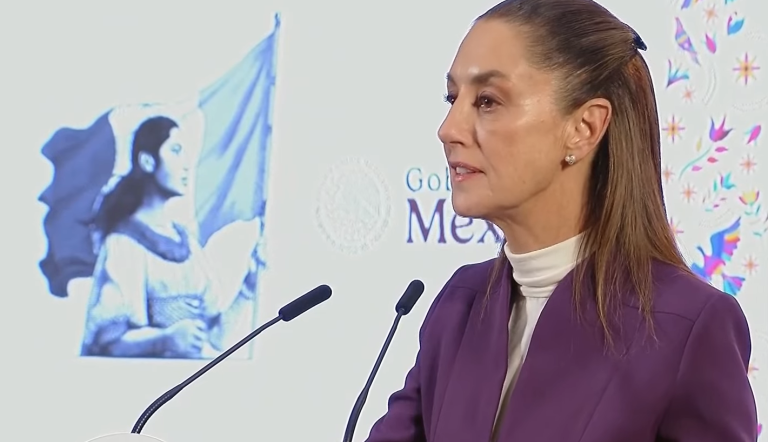 La presidenta de México, Claudia Sheinbaum, informó este lunes que el gobierno de México realiza una reorganización del presupuesto público, enfocada en disminuir el déficit y aumentar los ingresos para el próximo año.