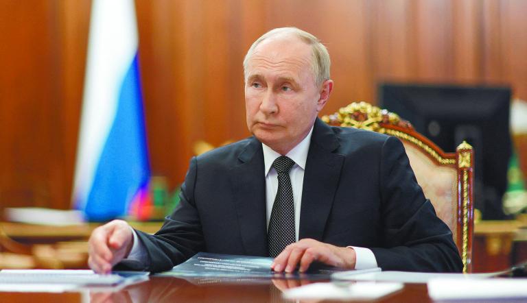 Russian President Vladimir Putin meets head of the North Ossetia–Alania region Sergei Menyailo (not pictured), at the Kremlin, in Moscow, Russia November 11, 2024. Sputnik/Vyacheslav Prokofyev/Pool via REUTERS ATTENTION EDITORS - THIS IMAGE WAS PROVIDED BY A THIRD PARTY.