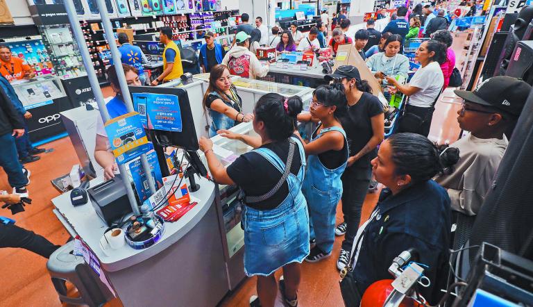 El campo y las actividades comerciales viven diferentes escenarios en la creación de trabajos.