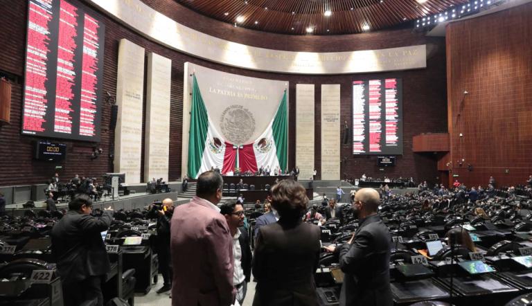 Con 332 votos a favor y 119 en contra, las y los diputados, en su mayoría de Morena, el PT y PVEM, avalaron en lo general y particular la reforma para eliminar el INAI, el IFT, la Cofece, la CRE, MEJOREDU, la CNH y el CONEVAL.
Para más información del tema, visita: https://www.eleconomista.com.mx/politica/diputados-concretan-extincion-siete-autonomos-crean-materia-competencia-t-mec-20241121-735264.html
¡Síguenos en nuestras redes sociales para mantenerte informado!
Twitter: https://twitter.com/eleconomista
Facebook: https://www.facebook.com/ElEconomista.mx
Instagram: https://www.instagram.com/eleconomistamx
LinkedIn: https://www.linkedin.com/company/el-economista/
#ElEconomista #EETV