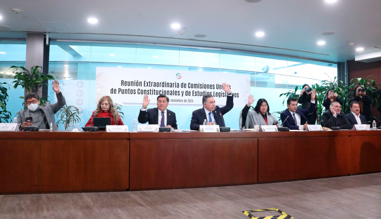 Reunión extraordinaria de las Comisiones unidas de Puntos Constitucionales y Estudios Legislativos.