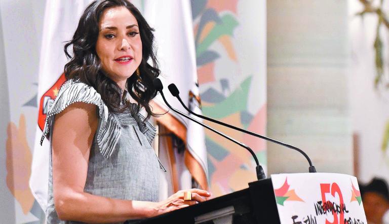 Claudia Curiel de Icaza explicó que los recortes se deben a que concluyeron las obras de infraestructura. FOTO: MARIO JASSO/CUARTOSCURO.COM