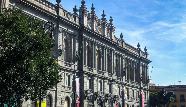 Fachada del Museo Nacional del Arte.