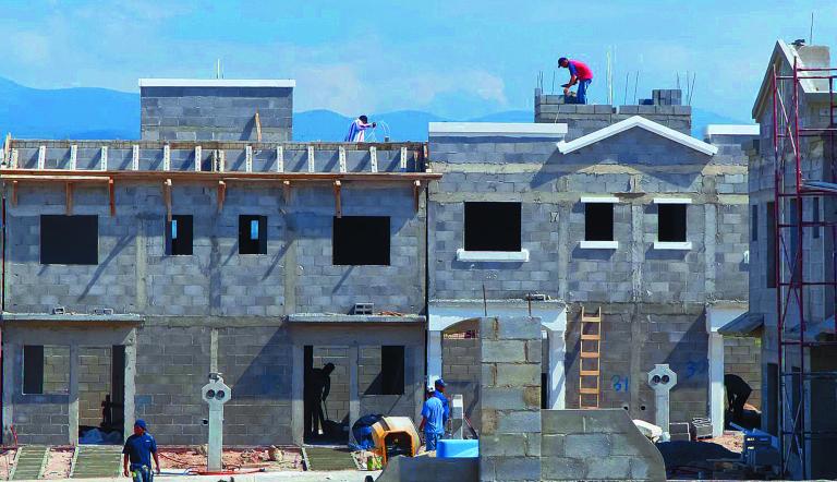 Existe preocupación de los constructores que buscan cómo participar en el esquema gubernamental de construir 1 millón de hogares.
