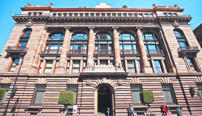 El Banco de México es el encargado de poner en circulación la deuda del gobierno que se coloca durante todo el año. Foto EE: Archivo