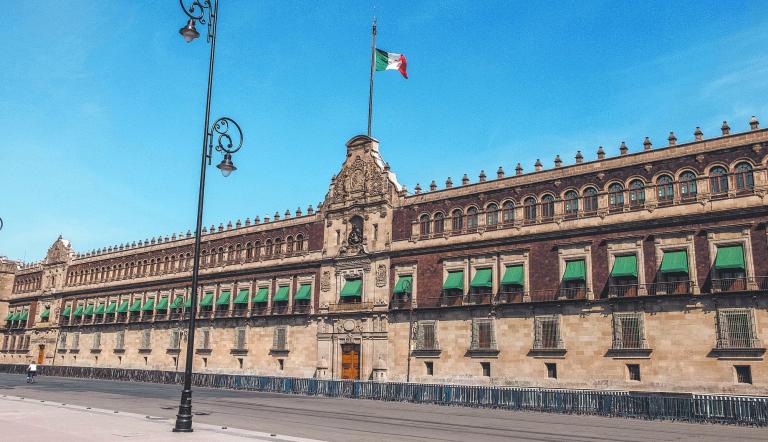 Desde Palacio Nacional confirmaron cambios electorales y en materia energética. Foto: Shutterstock