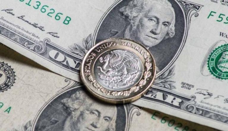 La divisa local ganó terreno tras haber caído en la apertura, mientras el mercado asimilaba nuevos datos que mostraron solidez en la economía estadounidense y luego del rechazo de Trump a la expectativa de aranceles limitados.
Para más información del tema, visita: https://www.eleconomista.com.mx/mercados/precio-dolar-hoy-7-enero-2024-cerro-20250107-740910.html
Twitter: https://twitter.com/eleconomista
Sitio web: https://www.eleconomista.com.mx/
Facebook: https://www.facebook.com/ElEconomista.mx
#ElEconomista #CapitalHumano #EETV
