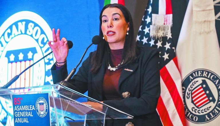 JOSEFINA RODRIGUEZ ZAMORA, SECRETARIA DE TURISMO DURANTE LA 85a. ASAMBLEA GENERAL ANUAL AMERICAN SOCIETY OF MEXICO.