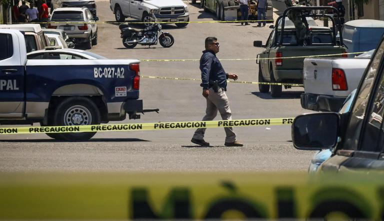 Guerrero y Sonora se posicionan como las entidades que presentan una sobrecarga de investigaciones nuevas por homicidios dolosos en relación con la disponibilidad de fiscales estatales que tienen.
Para más información del tema, visita: https://www.eleconomista.com.mx/politica/estados-carga-casos-homicidio-doloso-mexico-20250221-747393.html
¡Síguenos en nuestras redes sociales para mantenerte informado!
Twitter: https://twitter.com/eleconomista
Facebook: https://www.facebook.com/ElEconomista.mx
Instagram: https://www.instagram.com/eleconomistamx
LinkedIn: https://www.linkedin.com/company/el-economista/
#ElEconomista #EETV