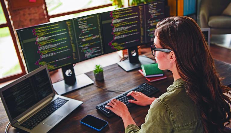El comercio electrónico, la banca en línea y la adopción digital en adultos mayores crecieron drásticamente por la pandemia, lo que a su vez supone retos para la ciberseguridad del país.
Para más información del tema, visita: https://www.eleconomista.com.mx/tecnologia/pandemia-covid-19-detono-internet-mexico-20250322-751599.html
¡Síguenos en nuestras redes sociales para mantenerte informado!
Twitter: https://twitter.com/eleconomista
Facebook: https://www.facebook.com/ElEconomista.mx
Instagram: https://www.instagram.com/eleconomistamx
LinkedIn: https://www.linkedin.com/company/el-economista/
#ElEconomista #EETV