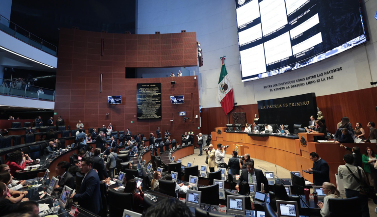 Sesión de la Comisión peremanente del Congreso de la Unión.