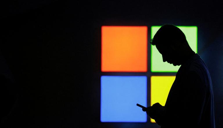 Actualmente, los usuarios de Microsoft Teams pueden realizar una captura de pantalla a lo que se esté compartiendo con los usuarios que participan en la reunión.