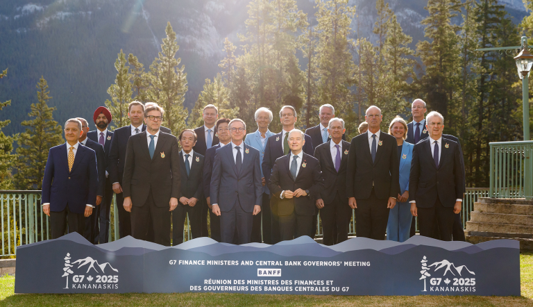 Los líderes financieros del G7 se reúnen en las Montañas Rocosas de Canadá,