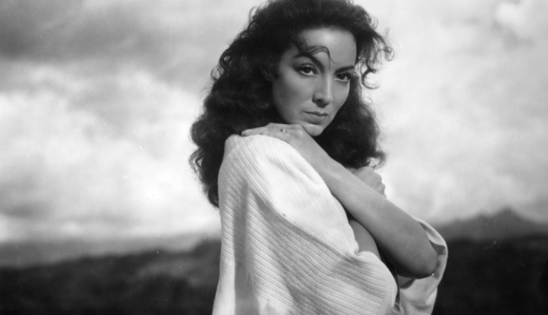 María Félix fue premiada con el Ariel, máximo reconocimiento para el trabajo fílmico en nuestro país en tres ocasiones.