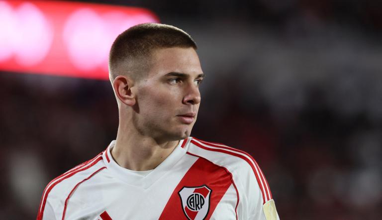 Mastantuono, de 17 años, debutó en River en enero de 2024 y es considerado como la última gran aparición del fútbol argentino.