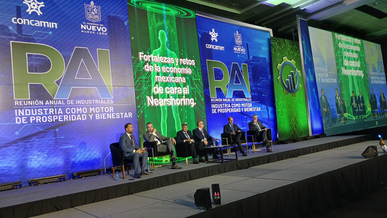 Panel “Fortalezas y Retos de la Economía Mexicana de cara al Nearshoring”.