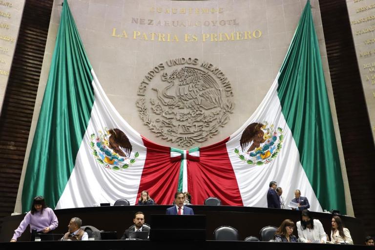 El secretario de Hacienda, Rogelio Ramírez de la O, comparece ante el Pleno de la Cámara de Diputados para dar cuenta de las iniciativas del Paquete Económico para el ejercicio fiscal 2025.