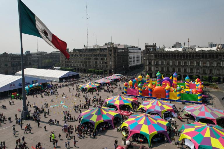 Instalaciones del "Zocalito de las Infancias", en la CDMX.